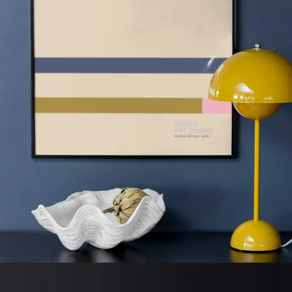 Adorno Shell, Large