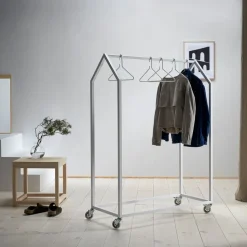 Burro de ropa Clothing House, Negro