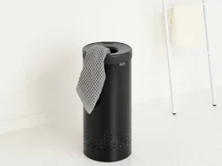 Cesto de lavandería Brabantia tapa de plástico 35 L, Negro mate