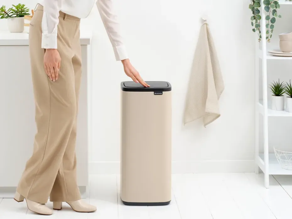 Cubo de basura Bo Touch Bin 30 L, Beige suave