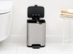 Cubo de basura con pedal Bo 4 L, Acero mate antihuellas