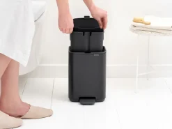 Cubo de basura con pedal Bo 4 L, Negro mate
