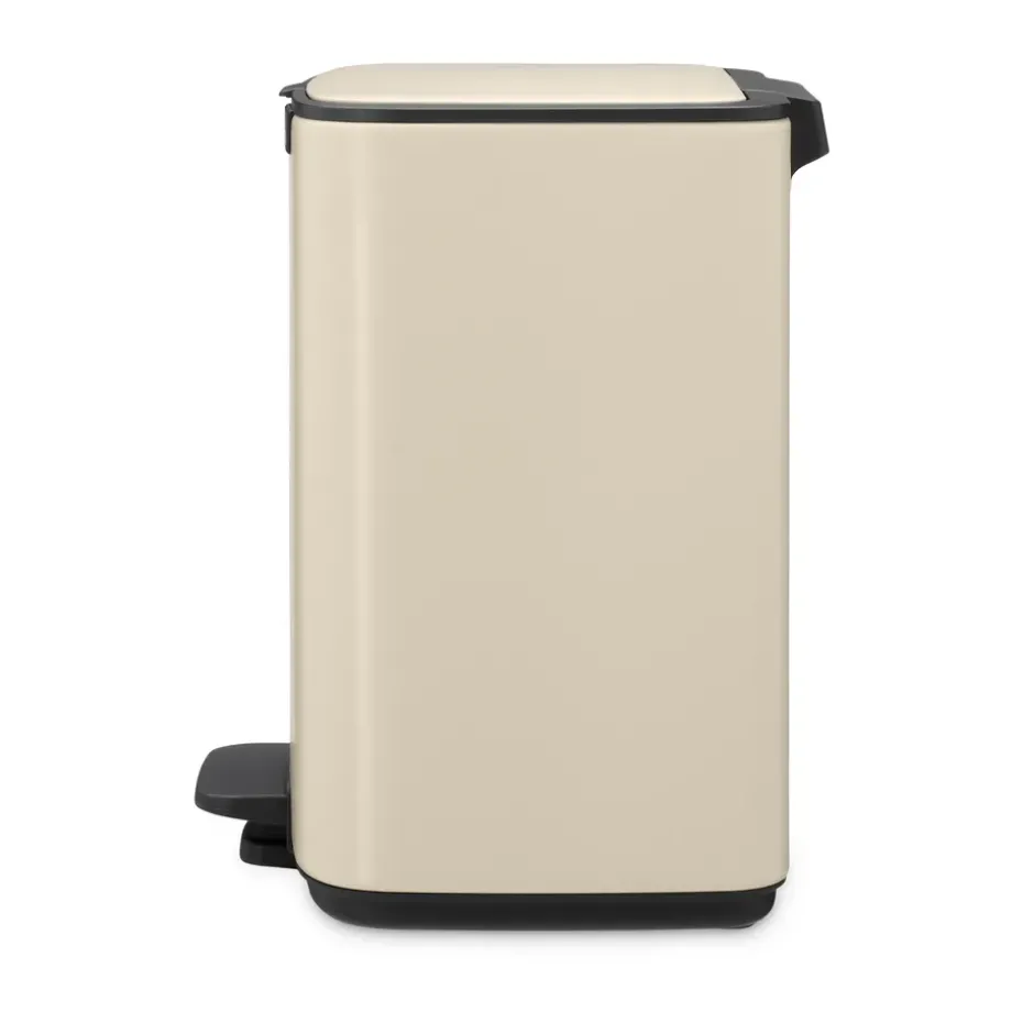 Cubo de basura con pedal Bo 7 L, Beige suave