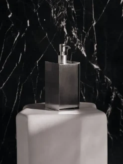 Dispensador de jabón Sama, Brushed stainless steel