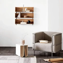 Estantería de pared Stack, Oak, soportes en nogal aceitado oscuro