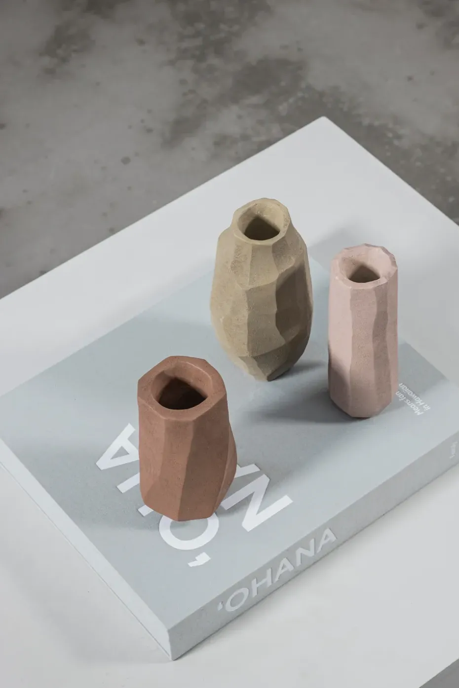 Jarrón Art Piece Nuki C, Clay