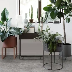 Macetero Plant Box ferm LIVING, negro