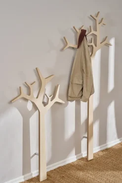 Perchero de pared Tree wall Special Edition 134 cm, Pino con acabado blanco
