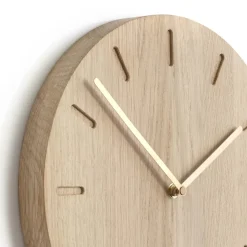 Reloj de pared Watch:Out, roble-latón