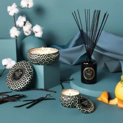 Vela perfumada Maison Noir Mini Tin 25 horas, French Linen