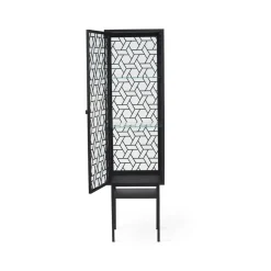 Vitrina Enigma, Negro
