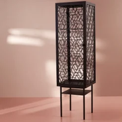 Vitrina Enigma, Negro